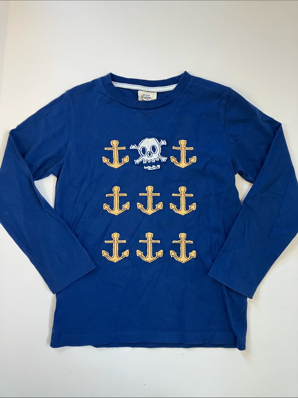 Boys Mini Boden blue skull crossbones long sleeve tee t-shirt 7 8 Halloween